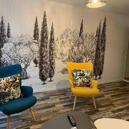 Appartement Avec Cours Gien Exteriér fotografie
